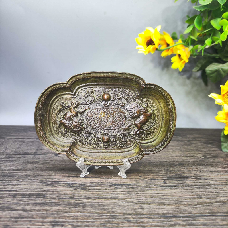Vintage Collectible Ashtrays - Antike Sammlung, Vintage-Stil, kupferbeschichteter Stiftständer, Löwe