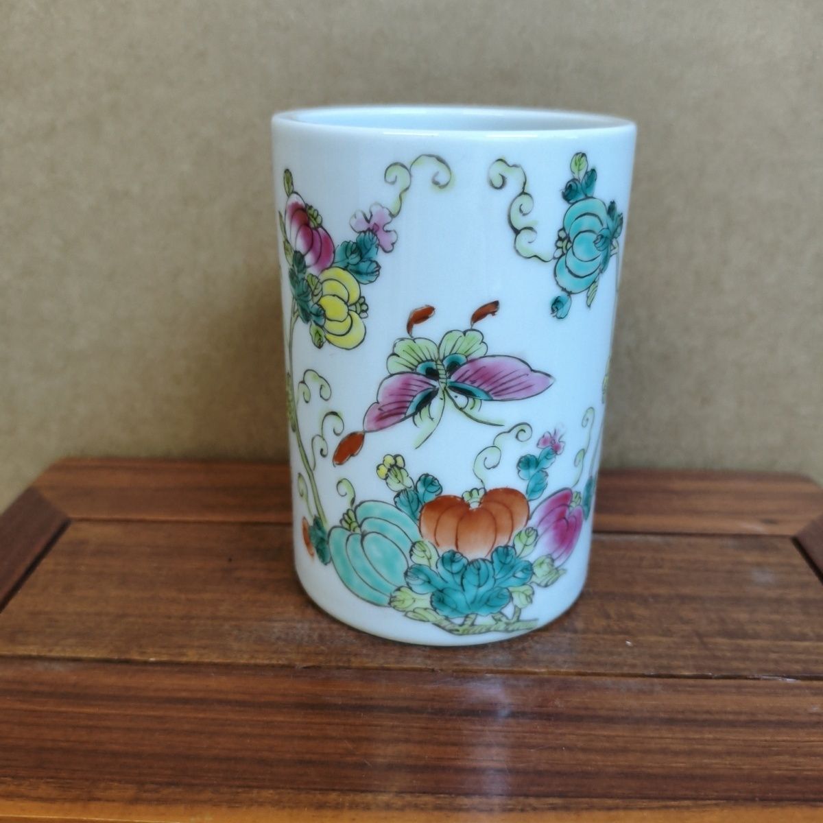 Vintage Handgefertigtes Pastel – Vintage Collectible Bottles Bewertung und Preis