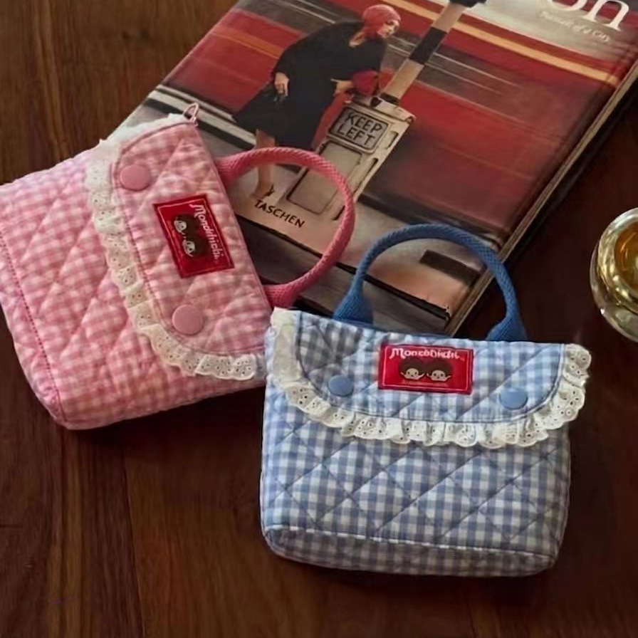 Vintage karierte Munchki-Carto – Vintage Items Bewertung und Preis